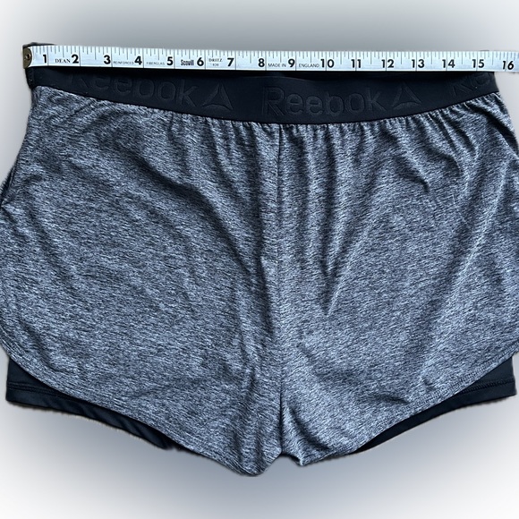 Reebok Athletic Shorts Black/Gray Built In Undershorts Women's Medium - Picture 6 of 8